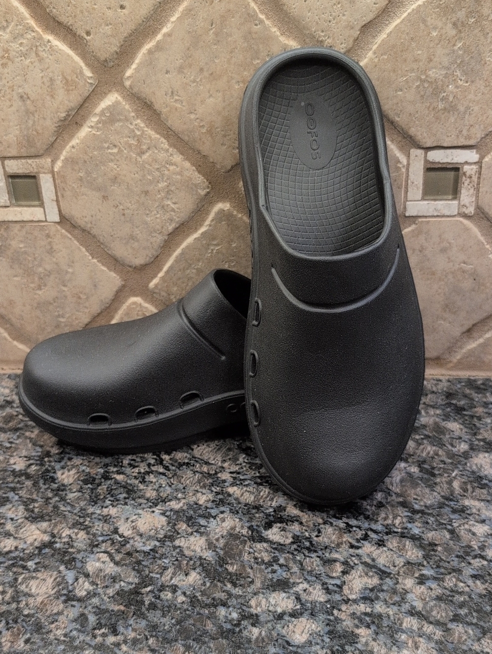 Oofos Men's Black Slip-On Clog Shoes